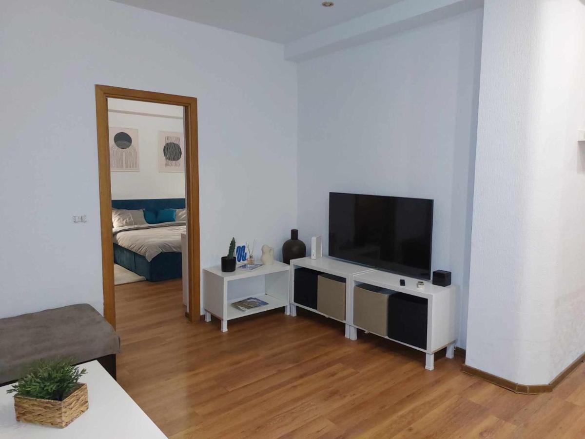 Apartment With Panoramic Terrace In City Center Boekarest Buitenkant foto