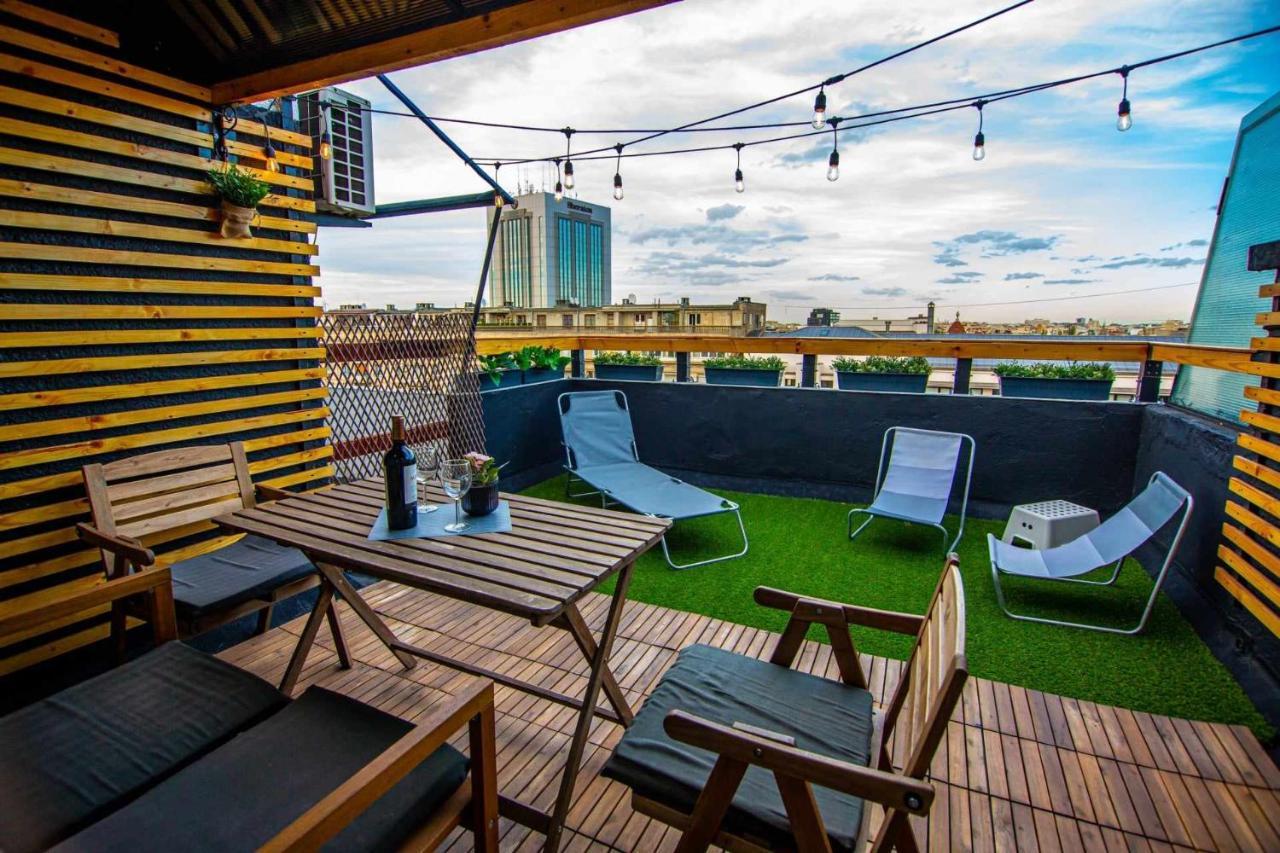 Apartment With Panoramic Terrace In City Center Boekarest Buitenkant foto